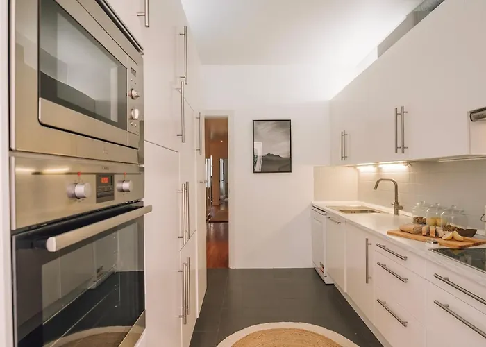 Lansac - 3 Bedrooms And Office In Arroios *