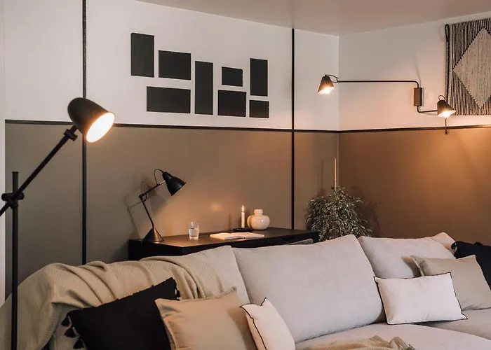 Lansac - 3 Bedrooms And Office In Arroios * 리스본