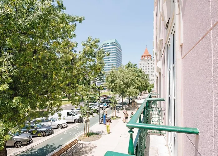 Lansac - 3 Bedrooms And Office In Arroios * 리스본