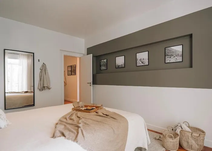Lansac - 3 Bedrooms And Office In Arroios Lisboa