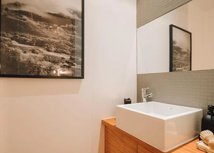 Lansac - 3 Bedrooms And Office In Arroios * Lisboa