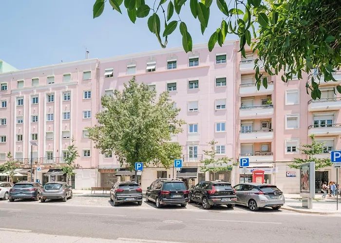 Lansac - 3 Bedrooms And Office In Arroios Lisboa